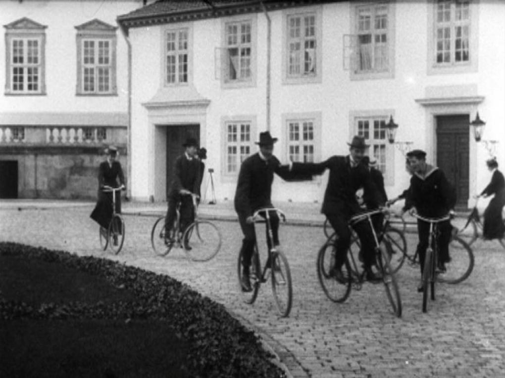 De Kongelige Cykler i Fredensborg Slotsgaard Danmark på